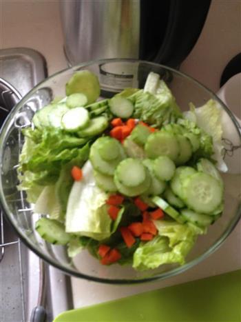 蔬菜色拉的做法步骤2