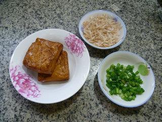 虾皮香干炒花菜的做法步骤2