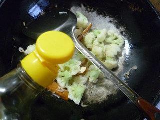 虾皮香干炒花菜的做法步骤9