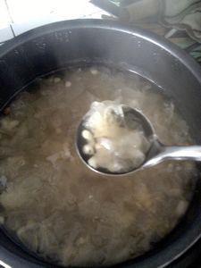 银耳桂圆薏仁甜汤的做法图解4