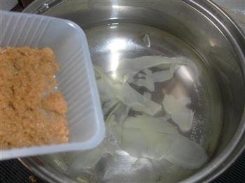 姜糖水煮荷包蛋的做法步骤3