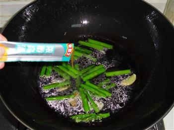 鲜虾芦笋意面汤的做法步骤5