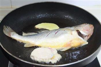 红烧黄花鱼的做法步骤3