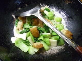 茭白青菜炒油条的做法步骤12