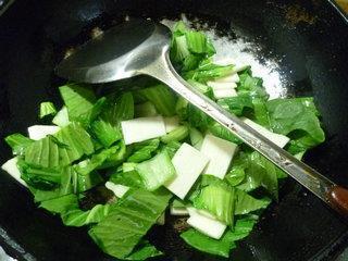 茭白青菜炒油条的做法步骤8