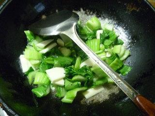 茭白青菜炒油条的做法步骤9