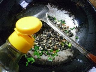 韭菜花香干炒蛳螺肉的做法步骤15