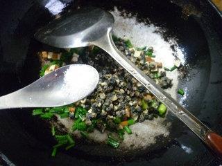 韭菜花香干炒蛳螺肉的做法步骤16