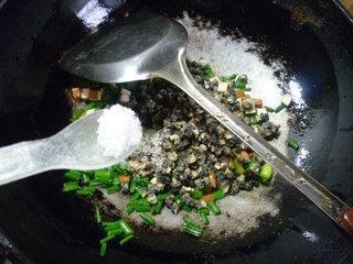 韭菜花香干炒蛳螺肉的做法步骤17