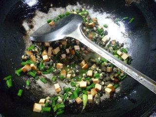 韭菜花香干炒蛳螺肉的做法图解19