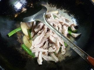 茭白梅豆炒猪肚的做法步骤12