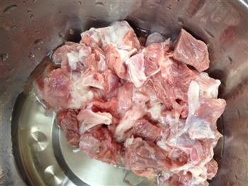 清汤牛肉面的做法步骤1
