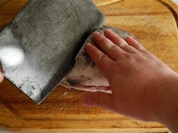 红烧包公鱼的做法步骤2