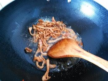 绿豆芽炒肉的做法步骤5