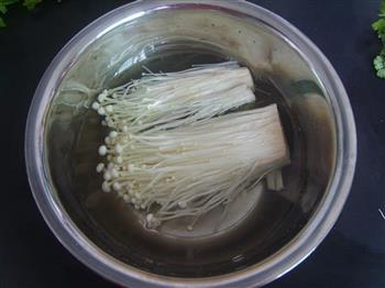 青笋金针菇汤的做法步骤2