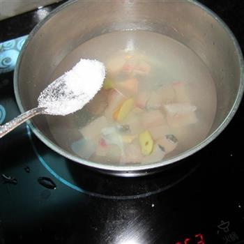 微波黄瓜鱼丁汤的做法步骤3