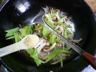 蟹味菇里脊肉炒莴笋的做法图解12