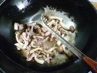 蟹味菇里脊肉炒莴笋的做法图解9