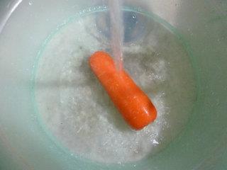韭菜胡萝卜炒年糕的做法步骤3