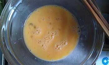 青蒜苗炒鸡蛋的做法步骤2