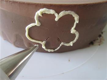 巧克力慕斯刷绣蛋糕的做法步骤29
