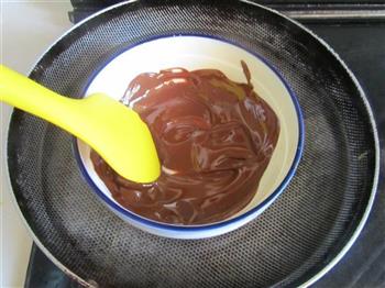 巧克力慕斯刷绣蛋糕的做法步骤6
