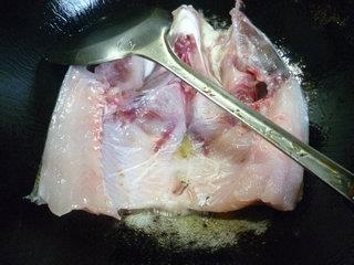 豆腐煮鱼头的做法图解4