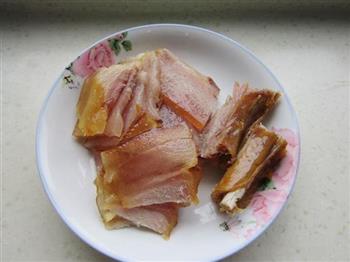 干锅腊肉的做法步骤3