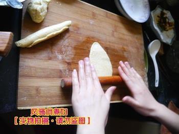 黄油燕麦面包热狗卷的做法图解2