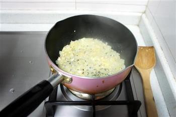 奶酪培根焗土豆泥的做法步骤3