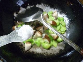 香菇炒蚕豆的做法步骤10