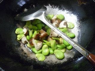 香菇炒蚕豆的做法步骤12