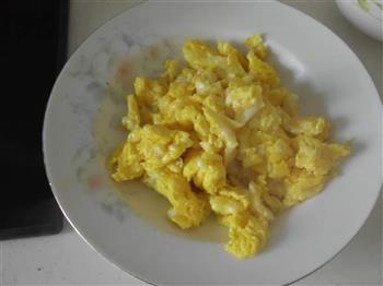 莴笋炒鸡蛋的做法步骤3