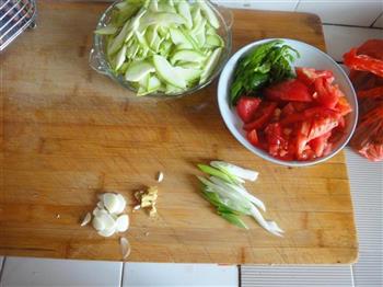 西红柿炒西葫芦的做法步骤4