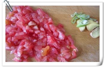 茄汁沙丁鱼的做法步骤3