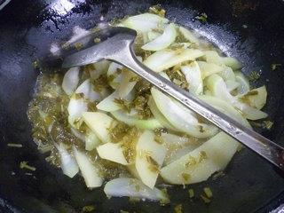 雪菜土豆炒夜开花的做法图解12