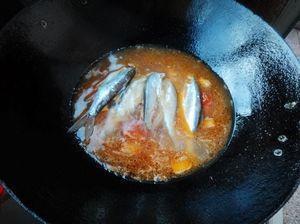 水蕨煮河鱼的做法图解8