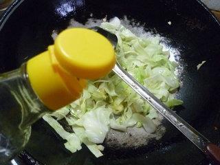 蒜末牛心菜的做法步骤7
