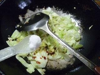 蒜末牛心菜的做法步骤8