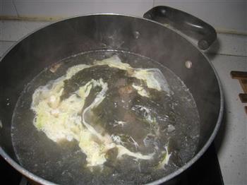 猪肝紫菜蛋花汤的做法步骤7
