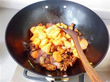 红烧肉炖土豆的做法图解6