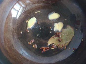 杏鲍菇红烧肉的做法步骤5