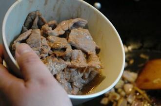 铁板蚝油牛肉的做法步骤13
