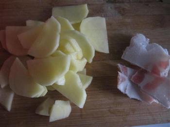 辣白菜土豆汤的做法步骤2