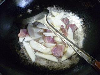 茭白风干肉炒荷兰豆的做法步骤12