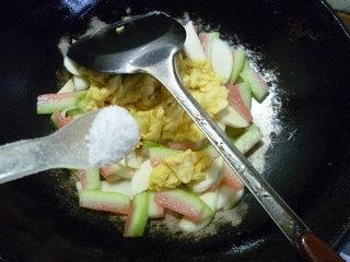 茭白鸡蛋炒西瓜皮的做法步骤15