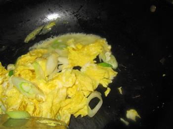 大葱炒鸡蛋的做法步骤8