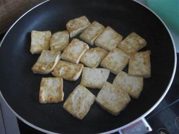 辣白菜焖豆腐的做法图解5