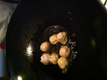 炸土豆丸子的做法步骤6