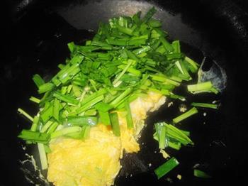 韭菜炒鸡蛋的做法步骤8